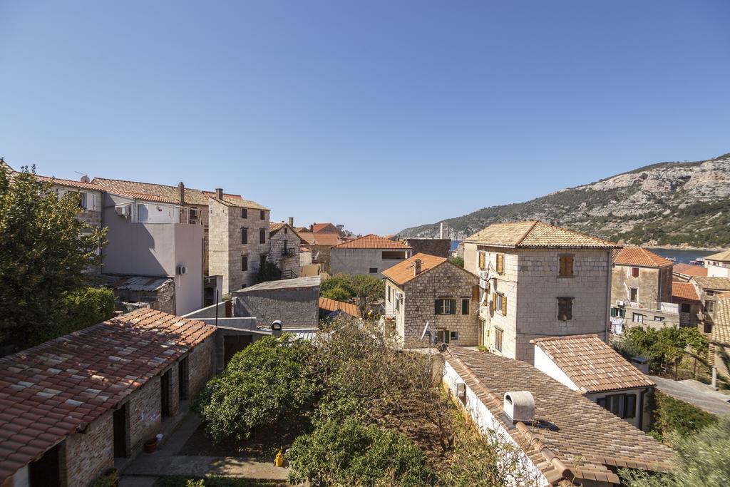 Apartman Jurica Komiža Buitenkant foto